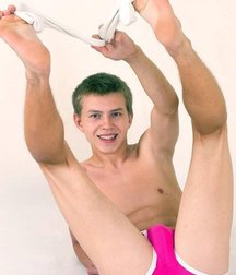 Get 'em off! 580cd5352e34e.jpg