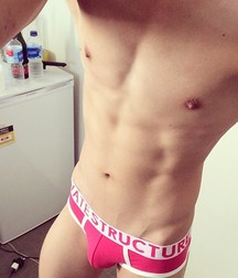 Bulging boys 586e77251565c.jpg