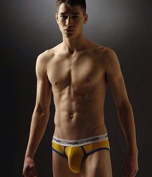 Tight 58790052c203b.jpg