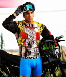Bulging 587f8d14eefd2.jpg