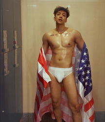 Bulging Boys 5883968190556.jpg