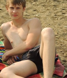 Boy bumps 58b99aad50815.jpg