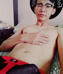 A b it of a bulge 58fcbf514085d.jpg