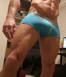 A b it of a bulge 58fcbf5527d26.jpg