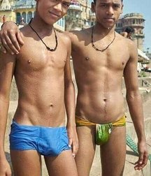 A b it of a bulge 58fcbf5a51419.jpg