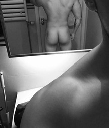 Meanwhile, at the rear 592af182df570.jpg