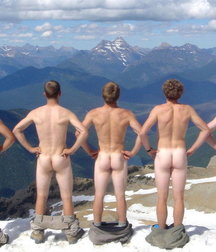 Cheeky boys 592c3447f0ea5.jpg