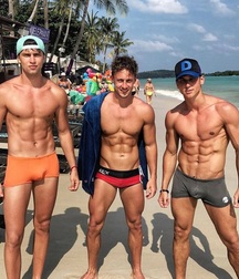 A bit of a bulge 596794463cb57.jpg
