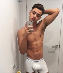 A bit of a bulge 599703e4d70bc.jpg