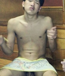 Ahhh....Asians 59ad5938737c4.jpg