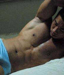 He's hiding something 59b7f9d40c03f.jpg