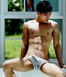Keeping things hidden 59df8c6047c29.jpg