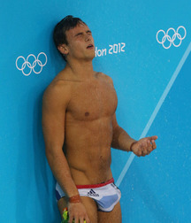 Boy Bulges 5a1309c134739.jpg