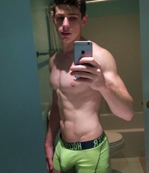 Boy Bulges 5a1309c49c700.jpg