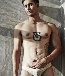 A bit of a bulge 5ab675b236f70.jpg