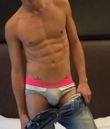 A Bit of a Bulge 5ac8db637a30e.jpg