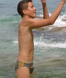 Boy Bumps 5bace6e67180d.jpg