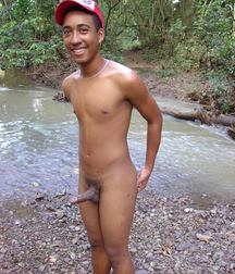 Lots of Latinos 5bd092119dbb0.jpg