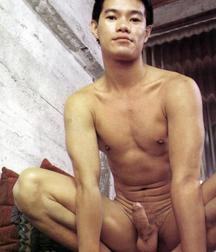Admirable Asians 5bf6c67f3fd4f.jpg