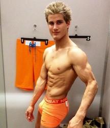 Briefly Bulging 5d41ec4eee006.jpg