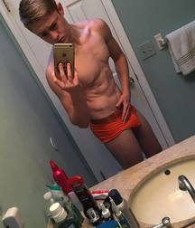 A Bit of a Bulge 5dde9e22d854c.jpg
