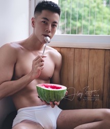 Underwear is Ubiquitous 5e6babd42571a.jpg