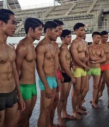 Oh!  Just Get 'Em Off! 5e8b3a0a2bcd7.jpg