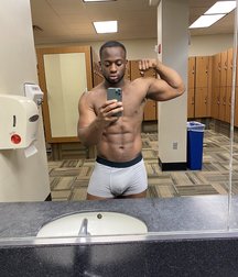 Now just take 'em off 5e947a6adaf6c.jpg