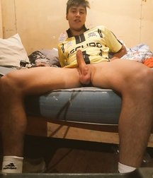 Shaved Porn Boy 2143 5e98645834017.jpg