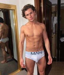Bit of a Bulge Boys Porn 602150635d537.jpg