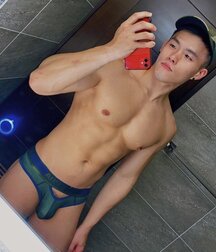 Unwrap Me Gay Tube