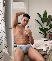 Gay Porn Get 'Em Off! 6165d3dda3f3d.jpg