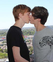Hot and Horny Twinks 8 582b4b68b5a7e.jpg