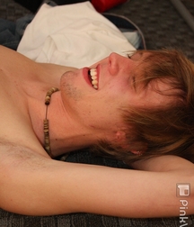 2 Young Hotties Get It On At A Party   582ba79a95666.jpg