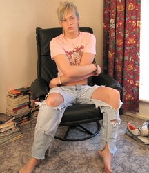 Jay photo set 3 582e2854dd0e7.jpg