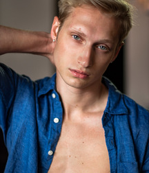 Max & Corey 583e10a2d4ac5.jpg