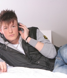 Hot Sexy Boy 5844b563d5e97.jpg