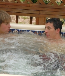2 Horny Boys In A Hot Tub 5844c23b8748f.jpg