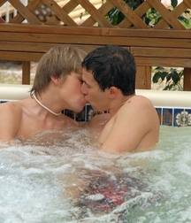 2 Horny Boys In A Hot Tub 5844c24a64981.jpg