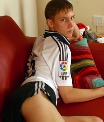 Horny Soccer Boy 5845d90bd035f.jpg
