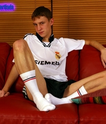 Horny Soccer Boy 5845d9459fd99.jpg