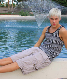 Hot Twink Boys 587fc7bee082b.jpg
