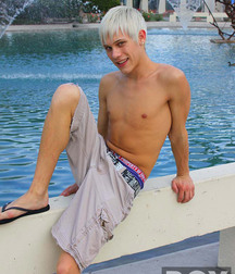 Hot Twink Boys 587fc7c6d77f2.jpg
