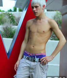 Hot Twink Boys 587fc7cc23681.jpg
