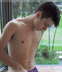 A Whole Lot Of Twink  58e995d67e357.jpg