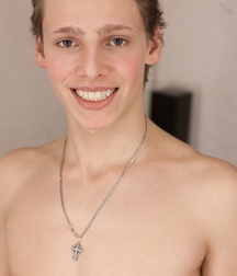 Toni 592053d6d5c4d.jpg