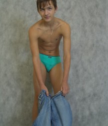 XXX Boy 595bbed8420ad.jpg