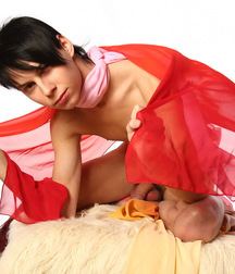 Dark Haired Beauty Ellis 59779daa55712.jpg
