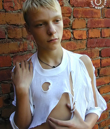 Red Hot Boys 2 597b913103b3d.jpg
