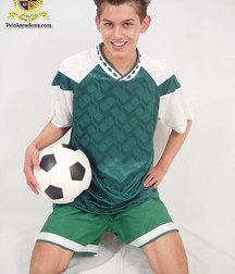 Hot Latino's 7 59824bc9de720.jpg
